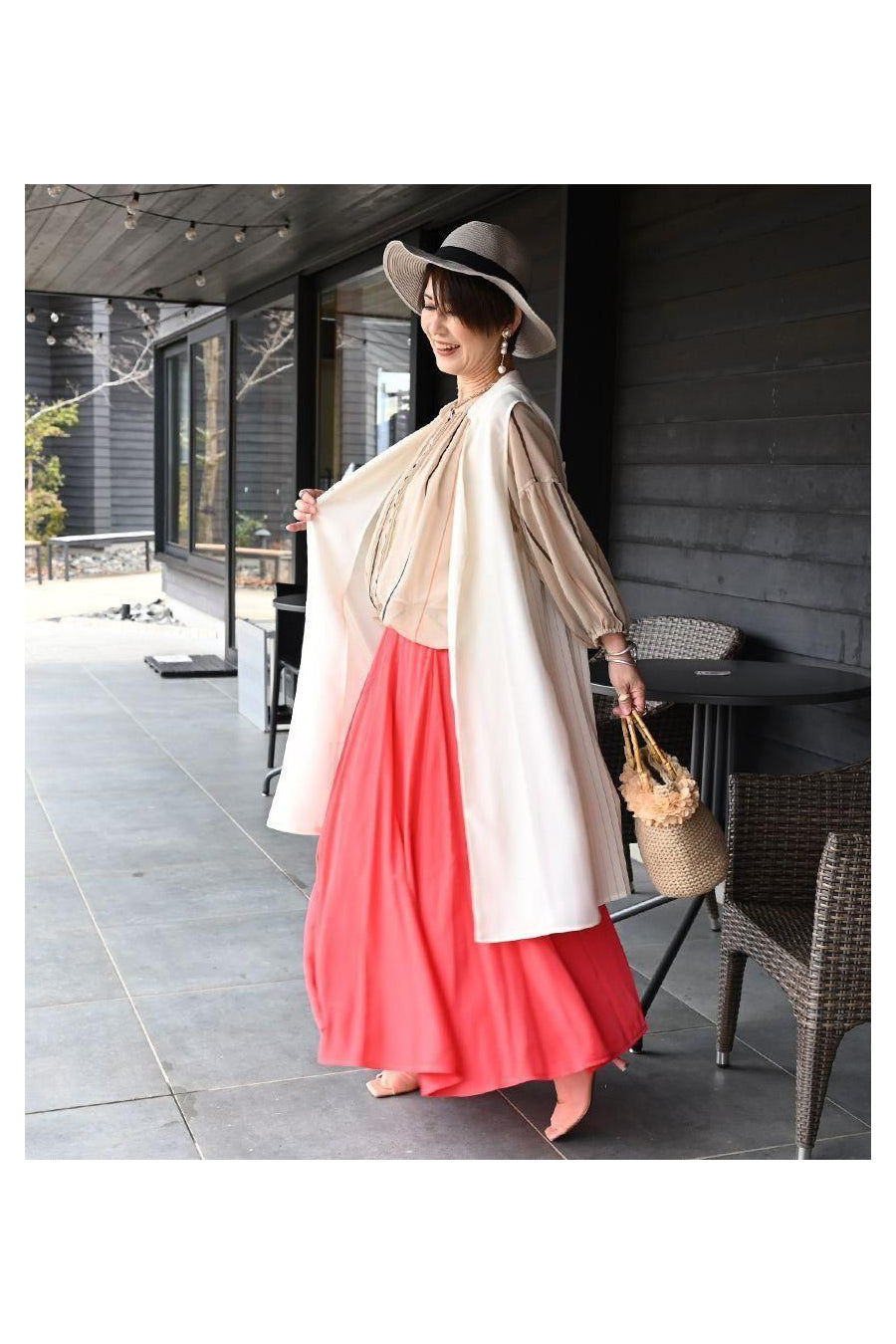 軽薄!メッシュバックプリーツロングジレ