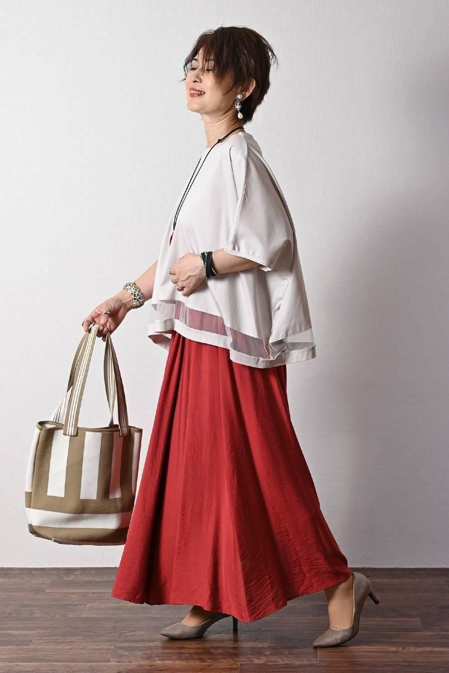 微光沢8枚接(は)ぎフレアスカート