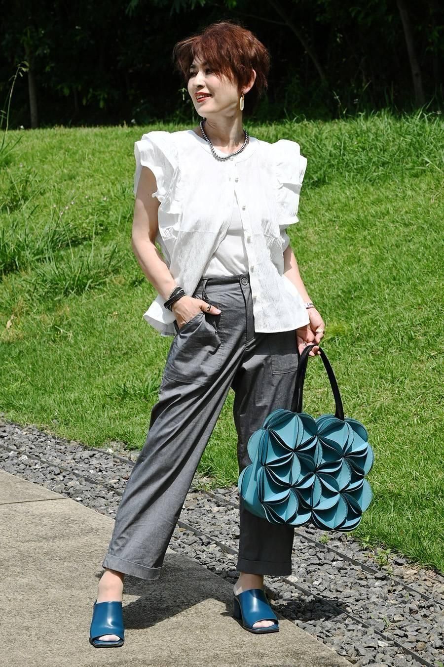 麻混シャンブレー超ストレッチ軽涼パンツ