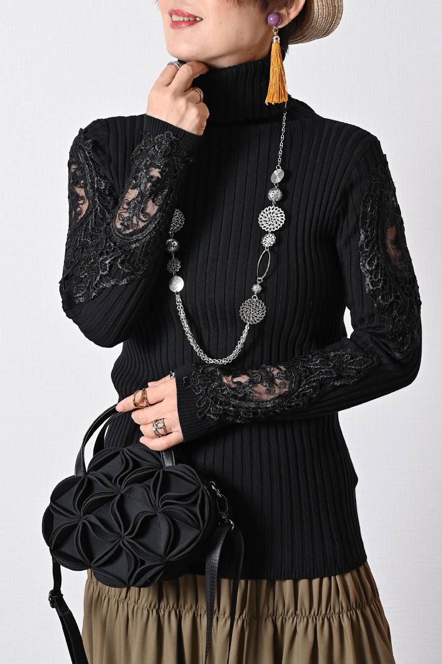 心踊るニット!ゴージャスレースリブニットソー