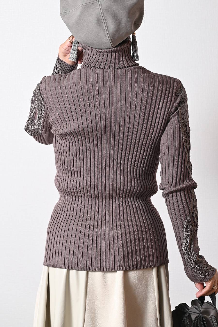 心踊るニット!ゴージャスレースリブニットソー