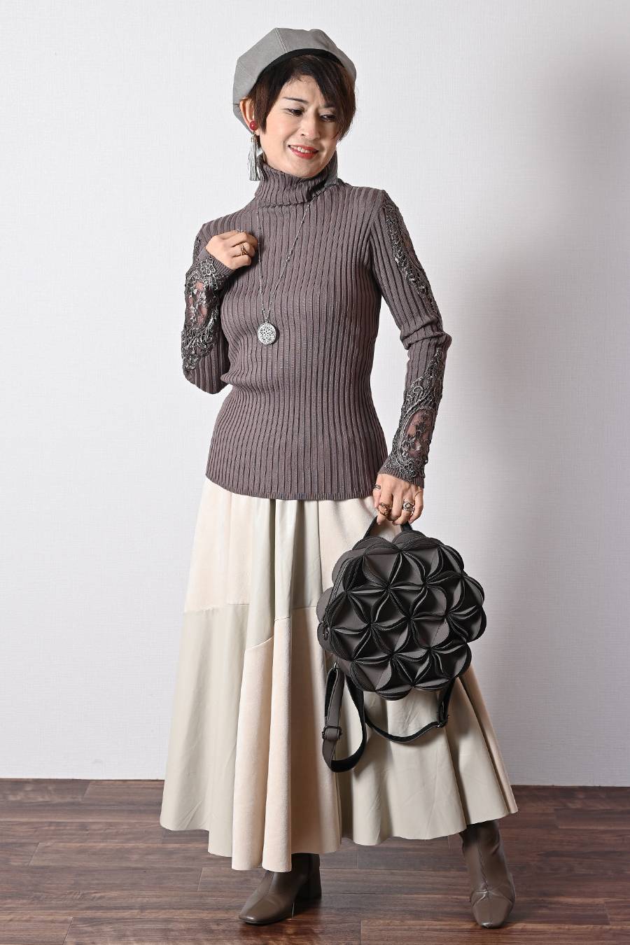 心踊るニット!ゴージャスレースリブニットソー