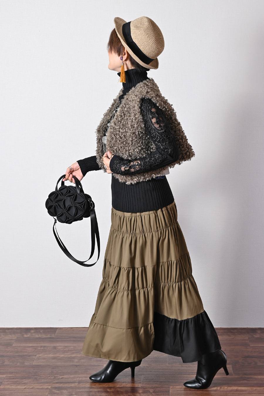 心踊るニット!ゴージャスレースリブニットソー