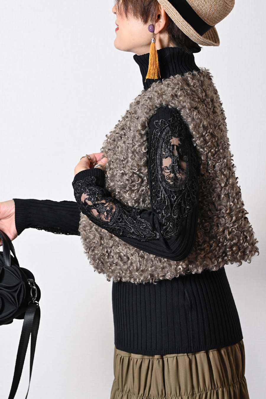 【Special Offer 45%OFF】美ゴージャスレースリブニットソー+プードルファーショートベスト2点セットコーデ