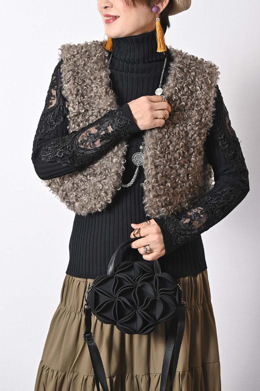 【Special Offer 45%OFF】美ゴージャスレースリブニットソー+プードルファーショートベスト2点セットコーデ