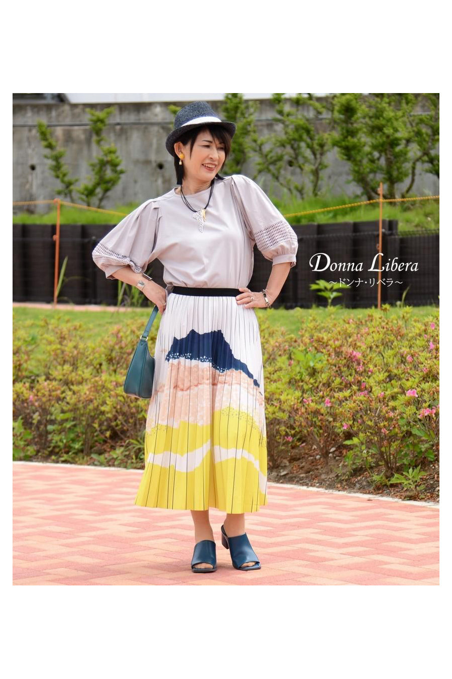 翼型メタルネックレス