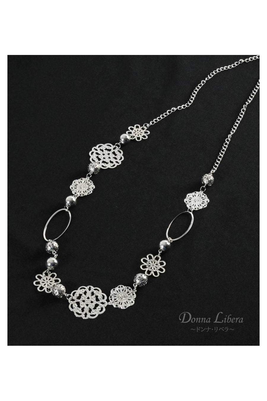 軽量フラワーロングネックレス