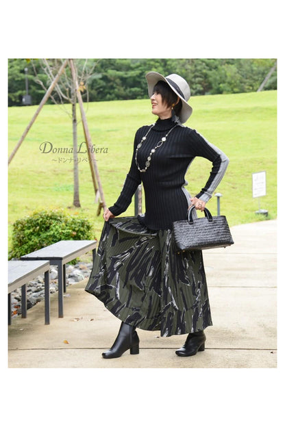 軽量フラワーロングネックレス