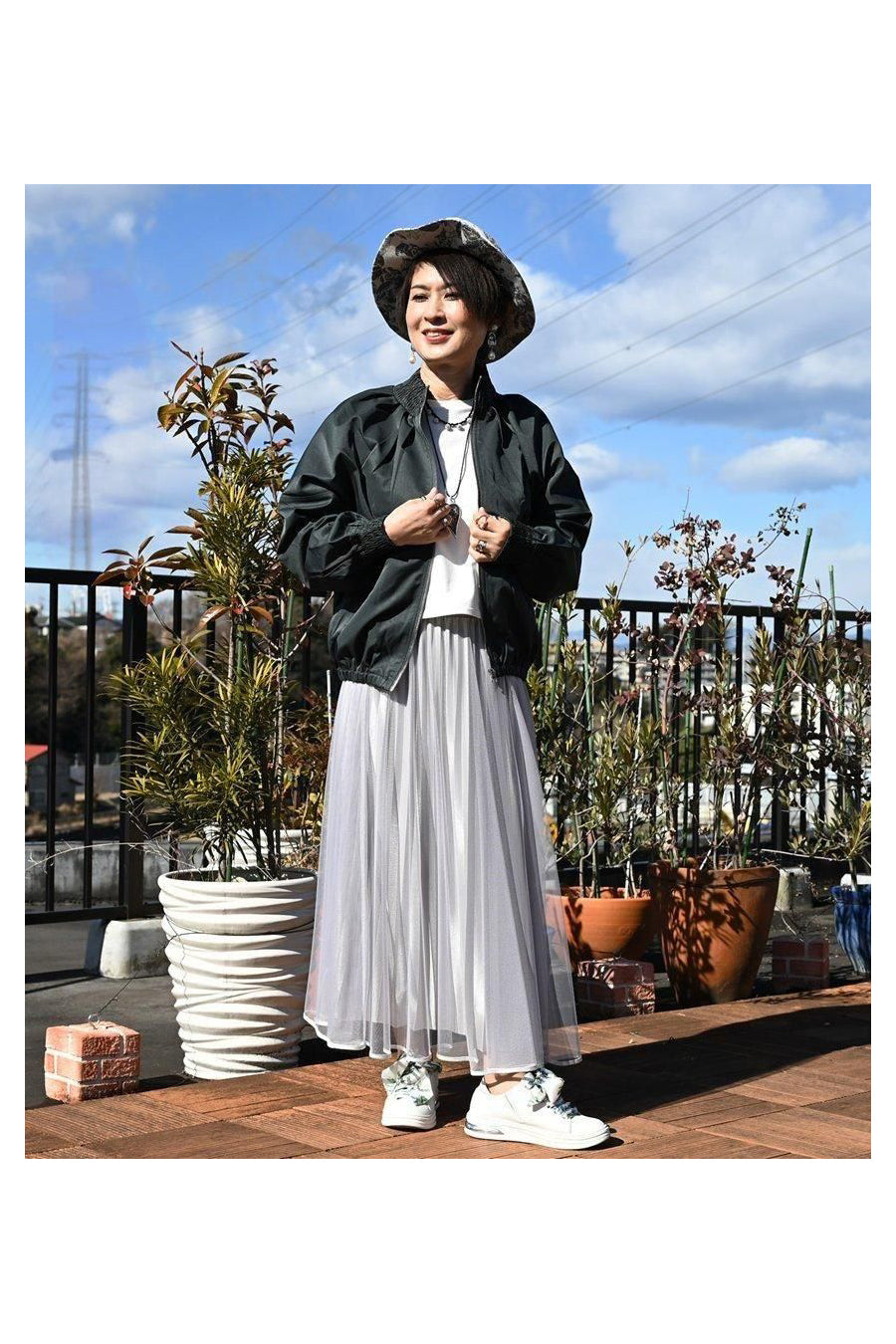 寒暖差に対応！タック＆ギャザー ZIPアップブルゾン