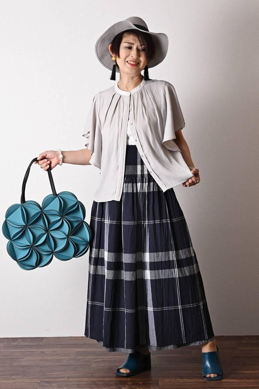 希少綾織微光沢フリル袖ブラウス+マキシ丈 リバーシブルハイウエストスカート2点セットコーデ