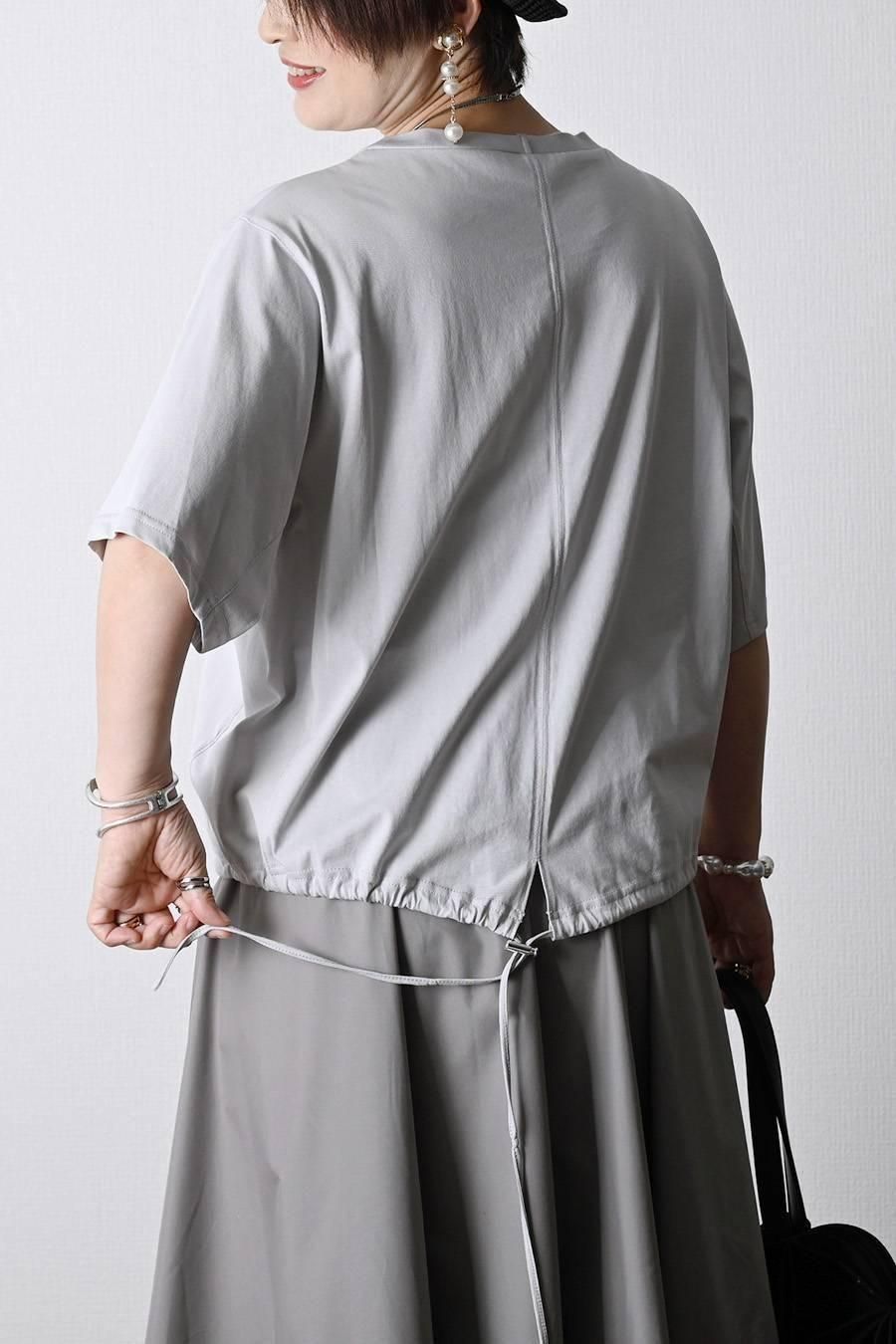 フロッキープリント＆パール 格上カットソー＋トリコロールフレアスカート2点セットコーデ