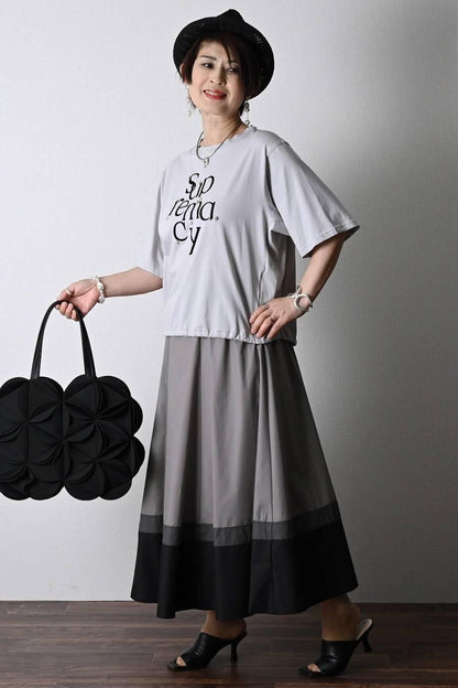 フロッキープリント＆パール 格上カットソー＋トリコロールフレアスカート2点セットコーデ