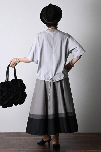 フロッキープリント＆パール 格上カットソー＋トリコロールフレアスカート2点セットコーデ