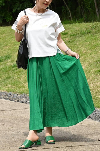 微光沢8枚接（は）ぎフレアスカート