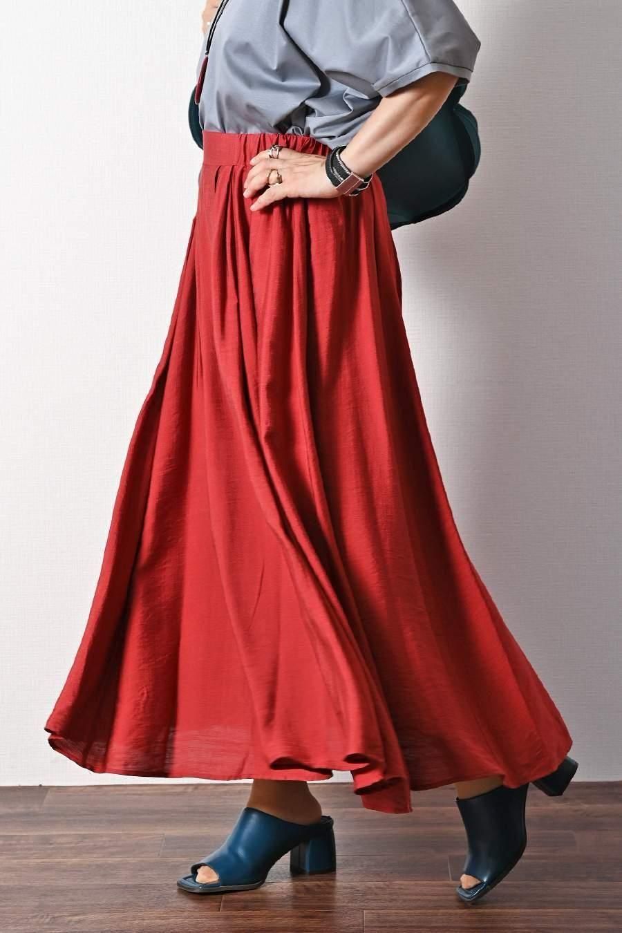 スクエア型チュール切り替えプルオーバー+微光沢8枚接ぎフレアスカート