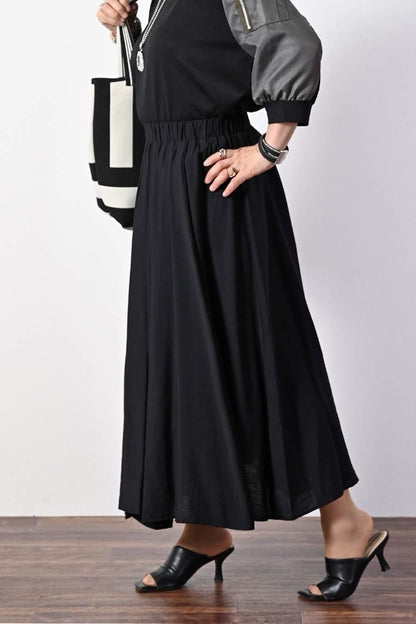 スクエア型チュール切り替えプルオーバー+微光沢8枚接ぎフレアスカート