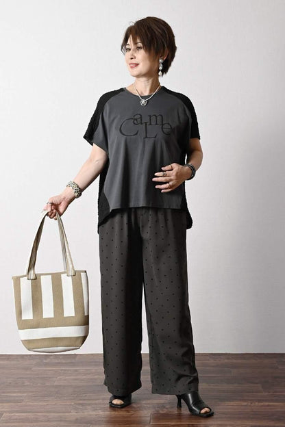 異素材切り替え ロゴ入りカットソー+水玉プリントワイドパンツ2点セットコーデ