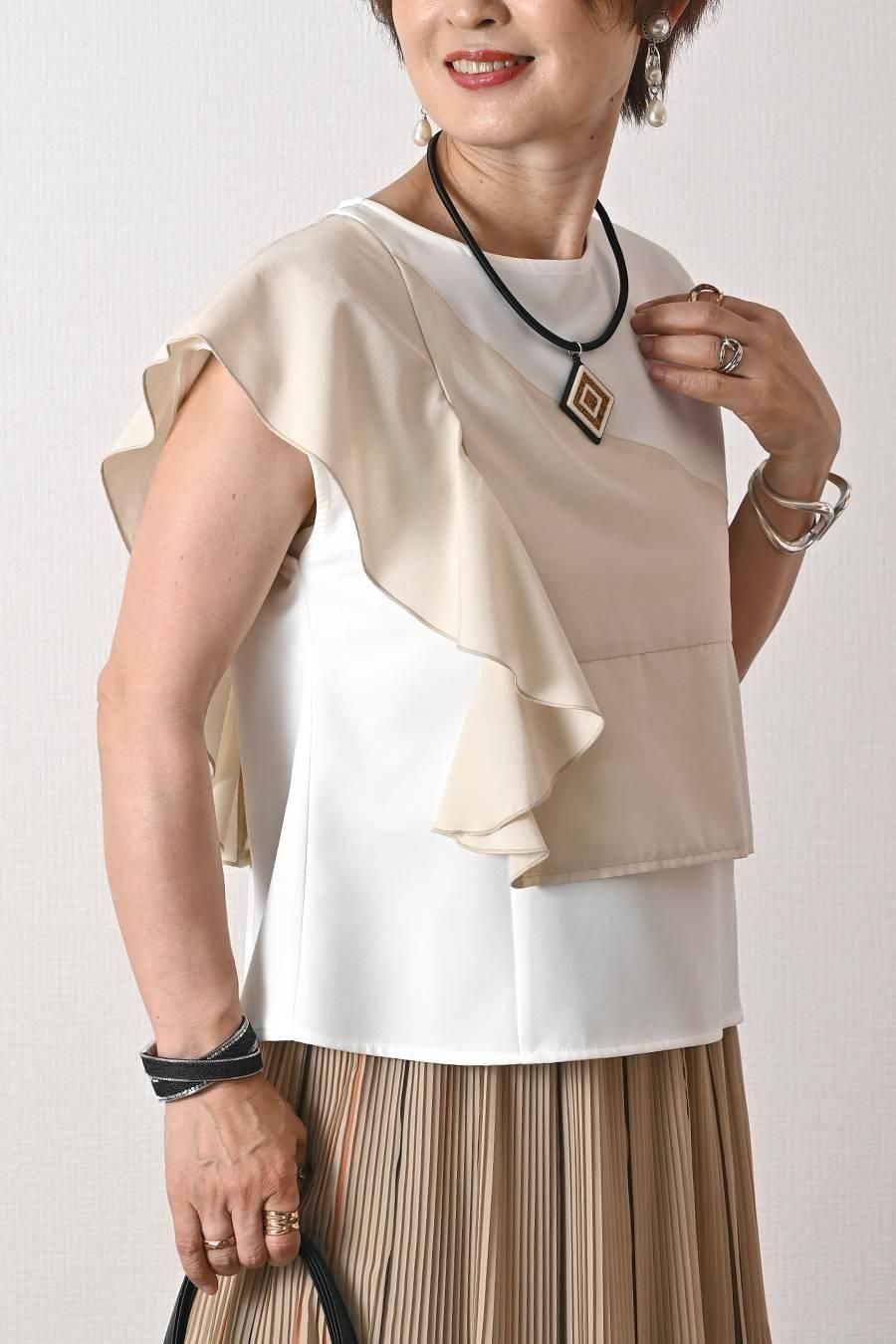 バイカラー＆フリル切り替えアシンメトリーデザインブラウス