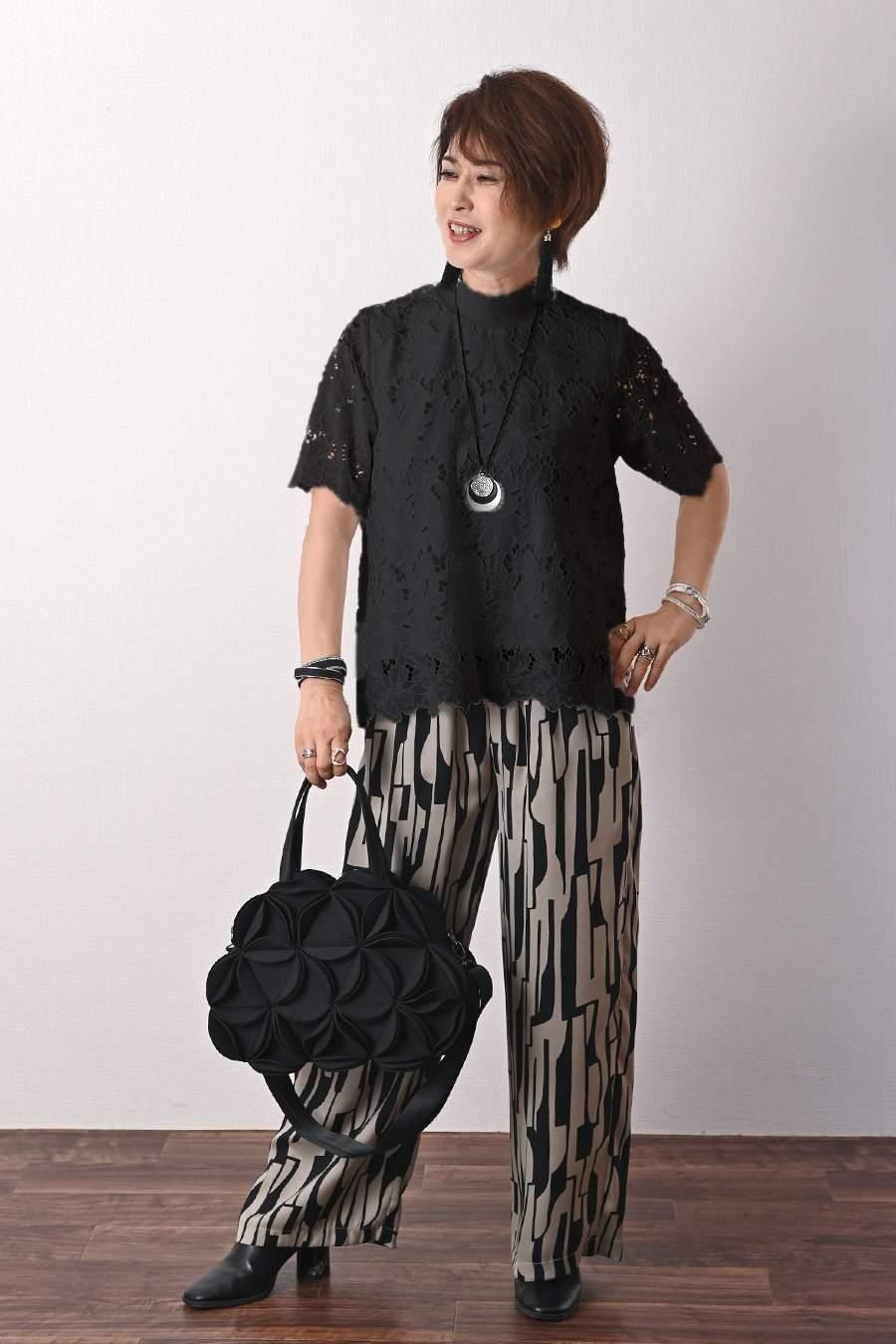 レース ブラウス＋サテン風ワイドパンツ2点セット　＜クーポンでメンバーPriceからMAX10%OFF＞