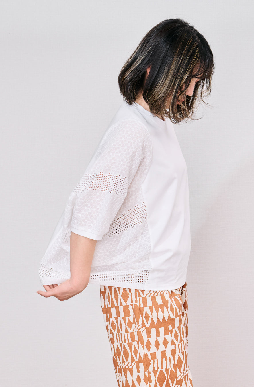 【大人の透け感】パネル刺繍レース 切替ドルマンカットソー