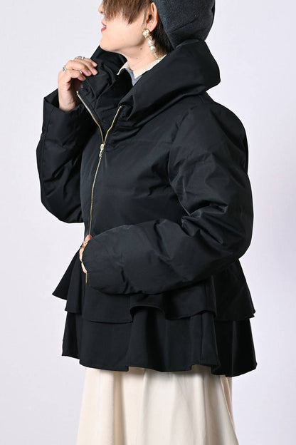 まさに大人女性の為のアウター！ペプラム切り替えダウンジャケット