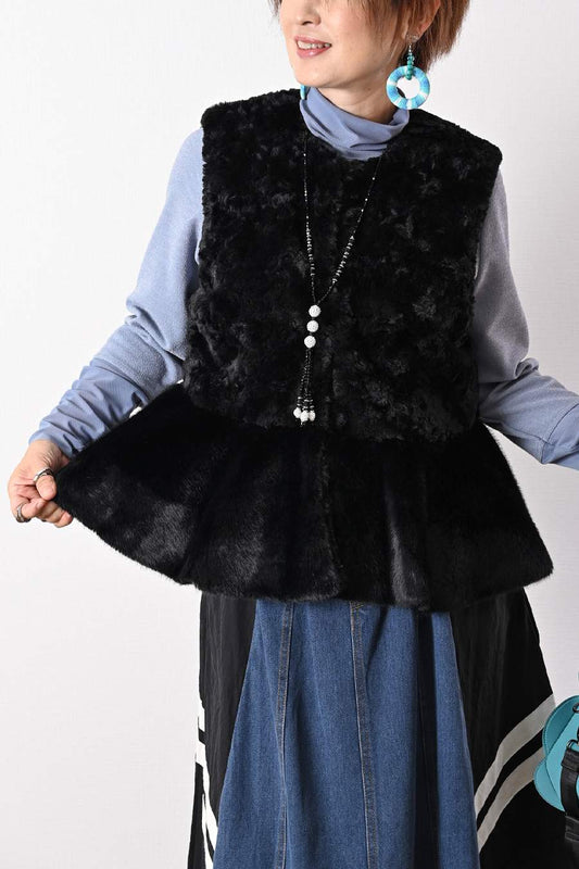 ２種から選べるトレンド！エコファーレザーフリルベスト＆ペプラム切り替えボアベスト