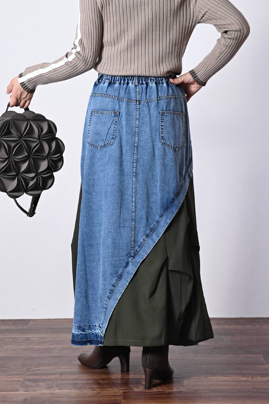 異素材切り替えランダムタックデニムスカート