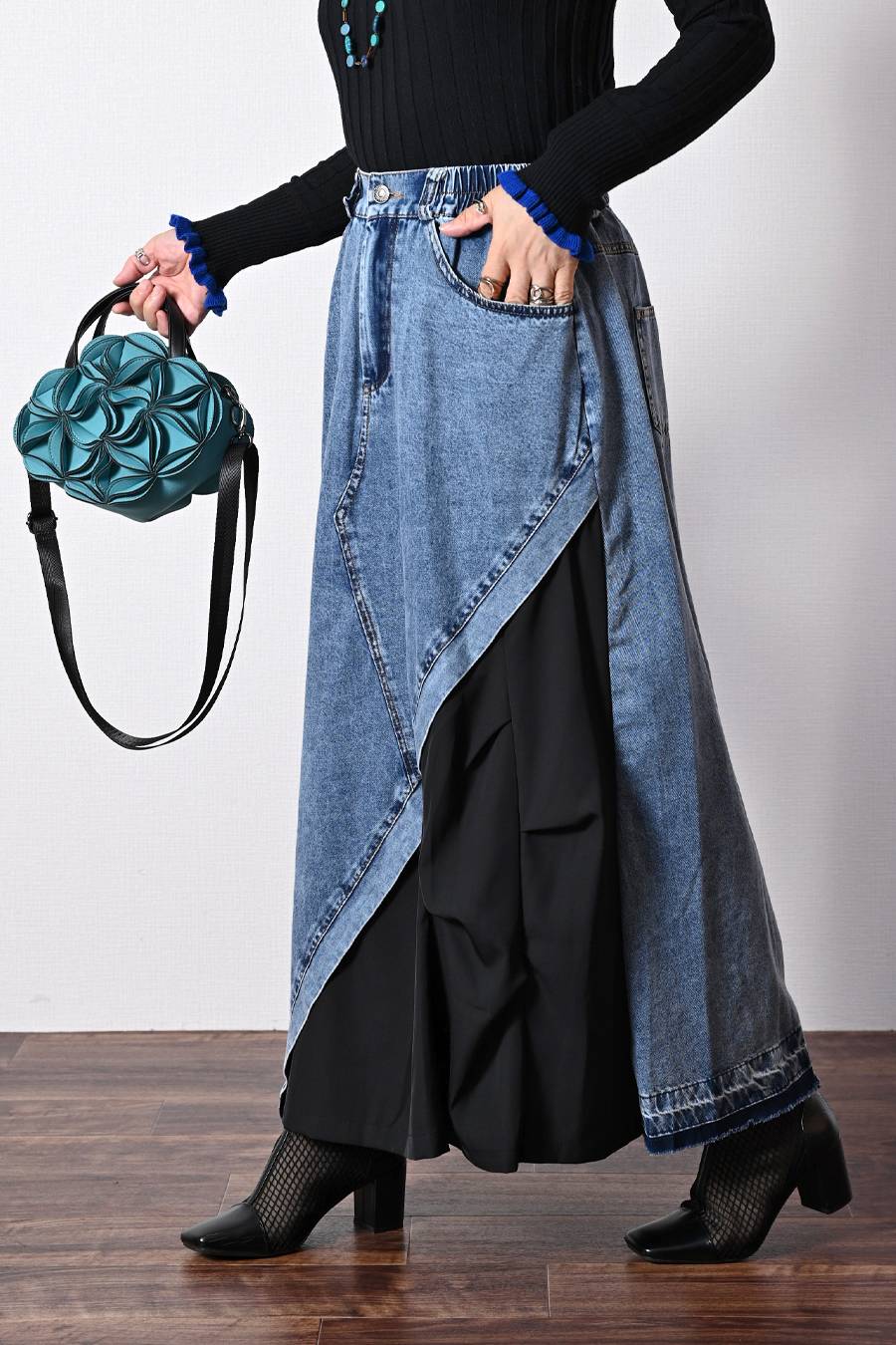 異素材切り替えランダムタックデニムスカート