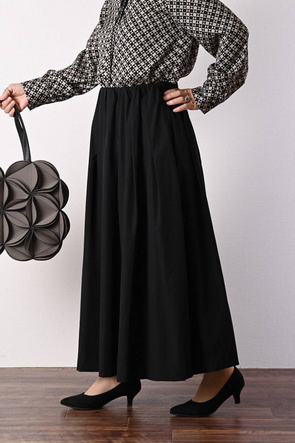 軽量タック＆ギャザー フレアスカート