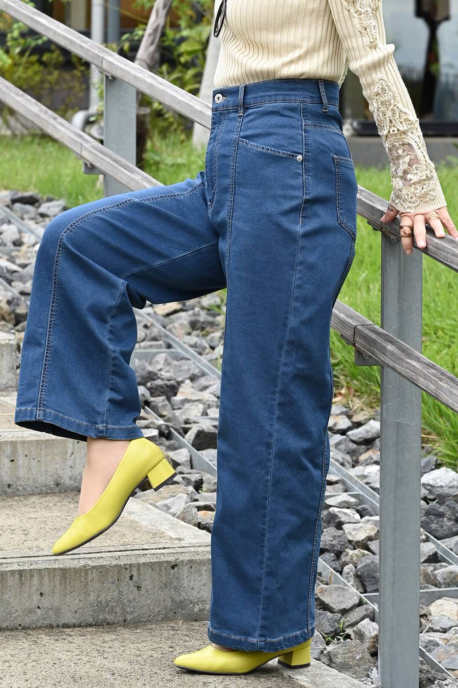 深履き脚長効果抜群！超ストレッチ ソフトデニム