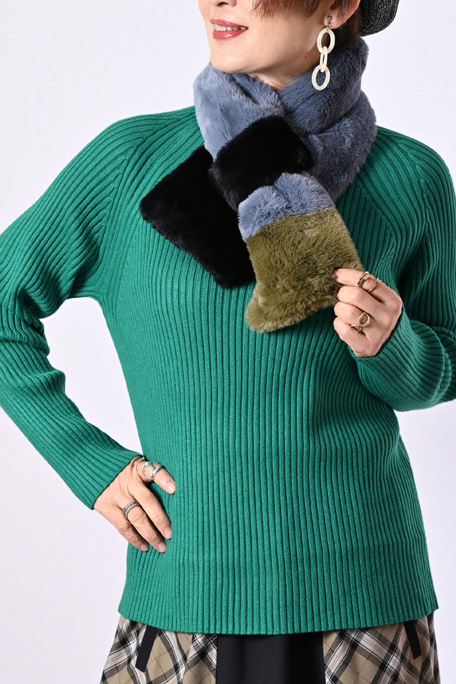 スーパーソフトエコファーネックウォーマー