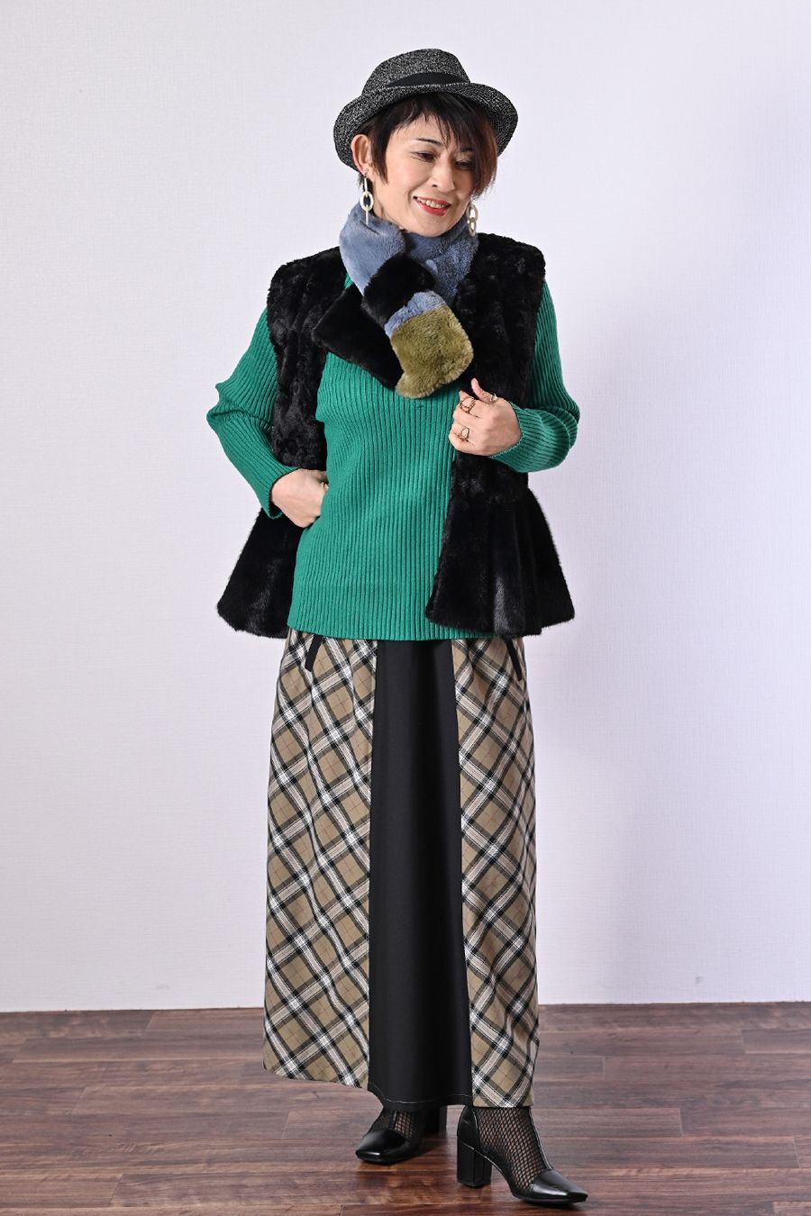 スーパーソフトエコファーネックウォーマー