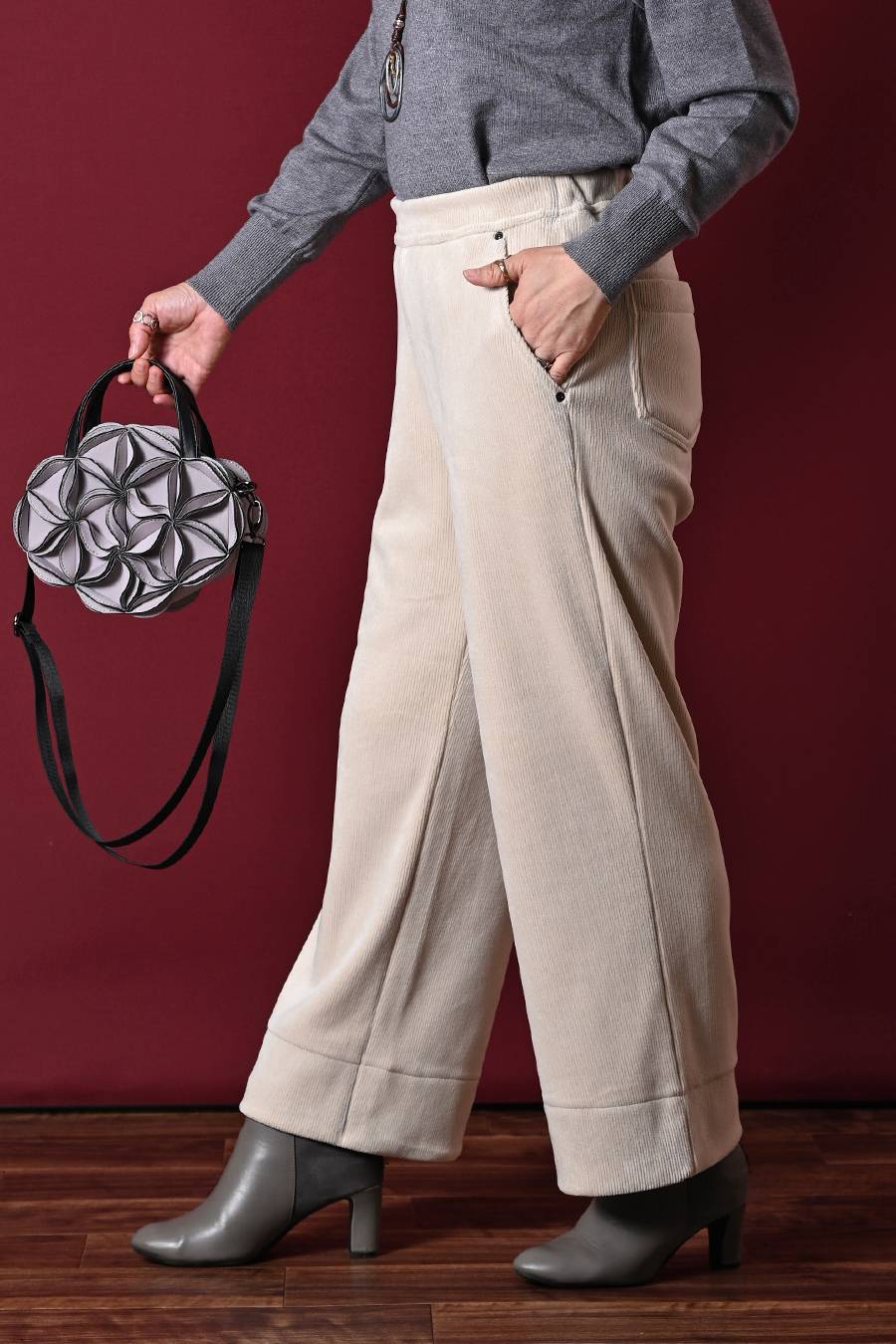 ふんわり 爆暖ストレッチコーデュロイパンツ