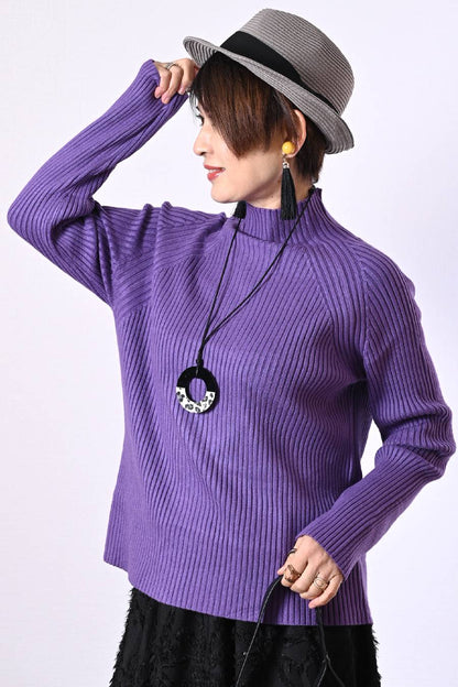 定番のメガヒットロングラン！バックスリットリブニット