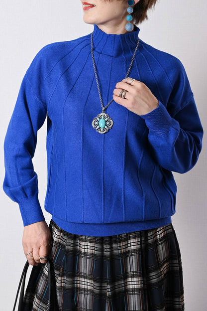 ハイネックタック柄ニット