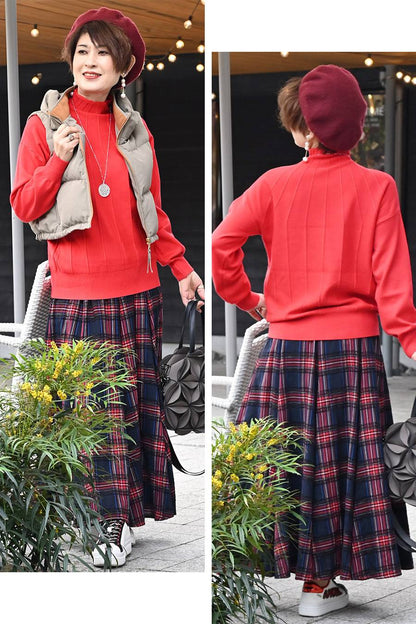 ハイネックタック柄ニット