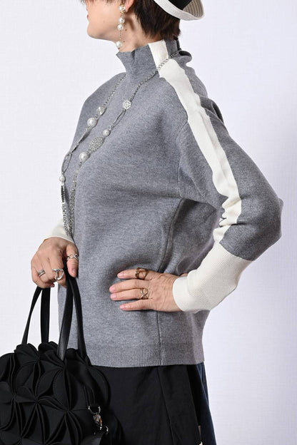 オフ配色が垢抜けの鍵！バイカラーハイネックニット