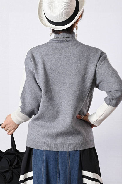 オフ配色が垢抜けの鍵！バイカラーハイネックニット