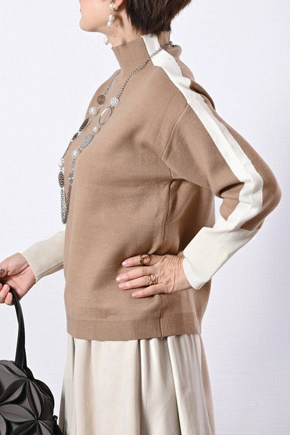 オフ配色が垢抜けの鍵！バイカラーハイネックニット