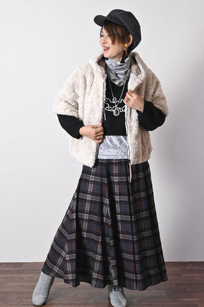 着こなしのスパイスに！ベリーショート丈ニット