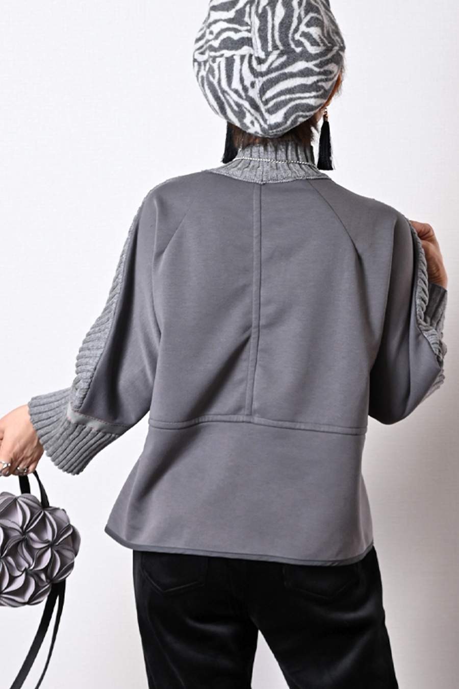 ニット×ポンチコンビプルオーバー＋ストレッチコーデュロイパンツ２点セットコーデ