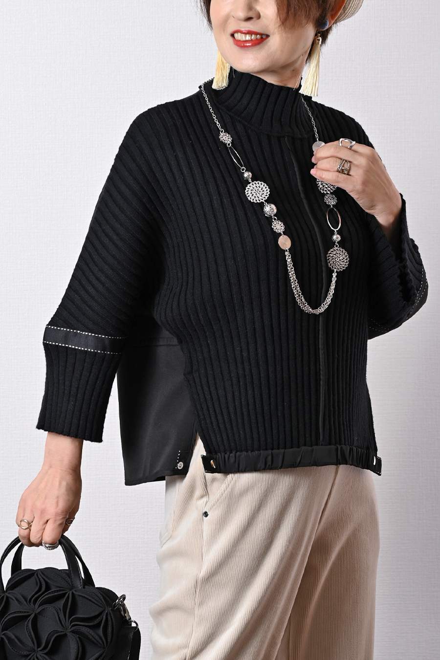 ニット×ポンチコンビプルオーバー＋ストレッチコーデュロイパンツ２点セットコーデ