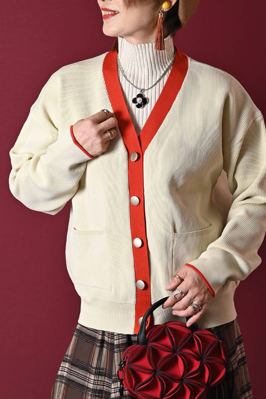 ビビット配色Ｖネックバイカラーカーディガン