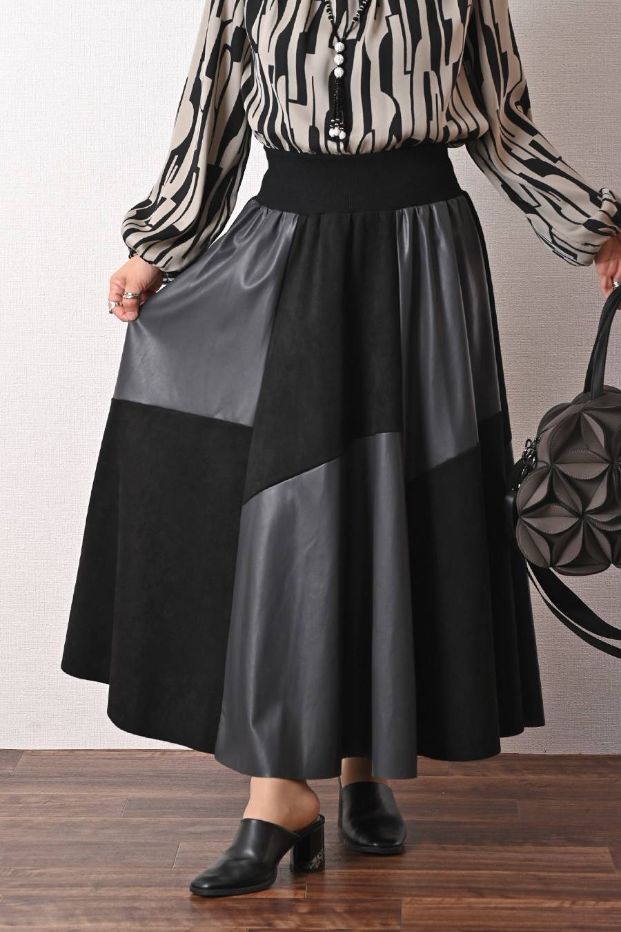 ショートスリーブシャギーニット+エコレザースカート２点セットコーデ