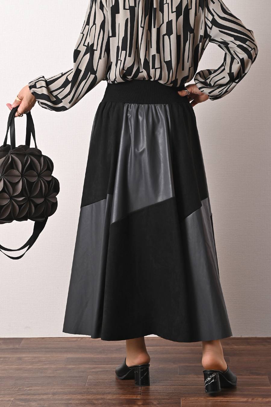 ショートスリーブシャギーニット+エコレザースカート２点セットコーデ