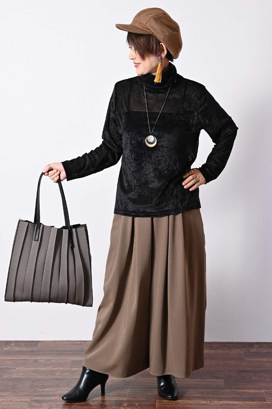 クラッシュベロア風カットソー