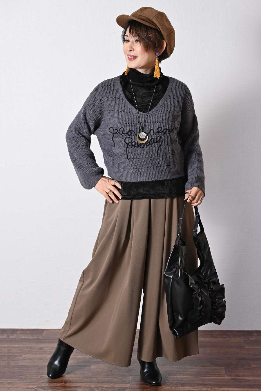 【Special Offer 40%OFF】クラッシュベロア風カットソー＋ベリーショート丈ニット２点セットコーデ