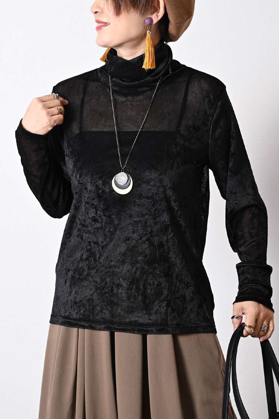 【Special Offer 40%OFF】クラッシュベロア風カットソー＋ベリーショート丈ニット２点セットコーデ