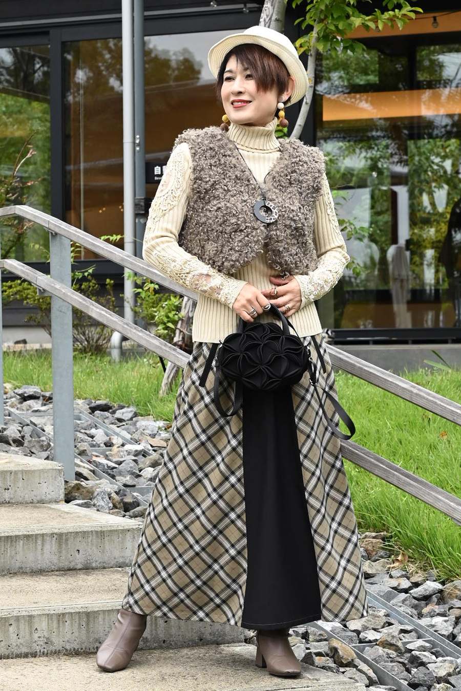 【Special Offer 45%OFF】美ゴージャスレースリブニットソー＋プードルファーショートベスト２点セットコーデ