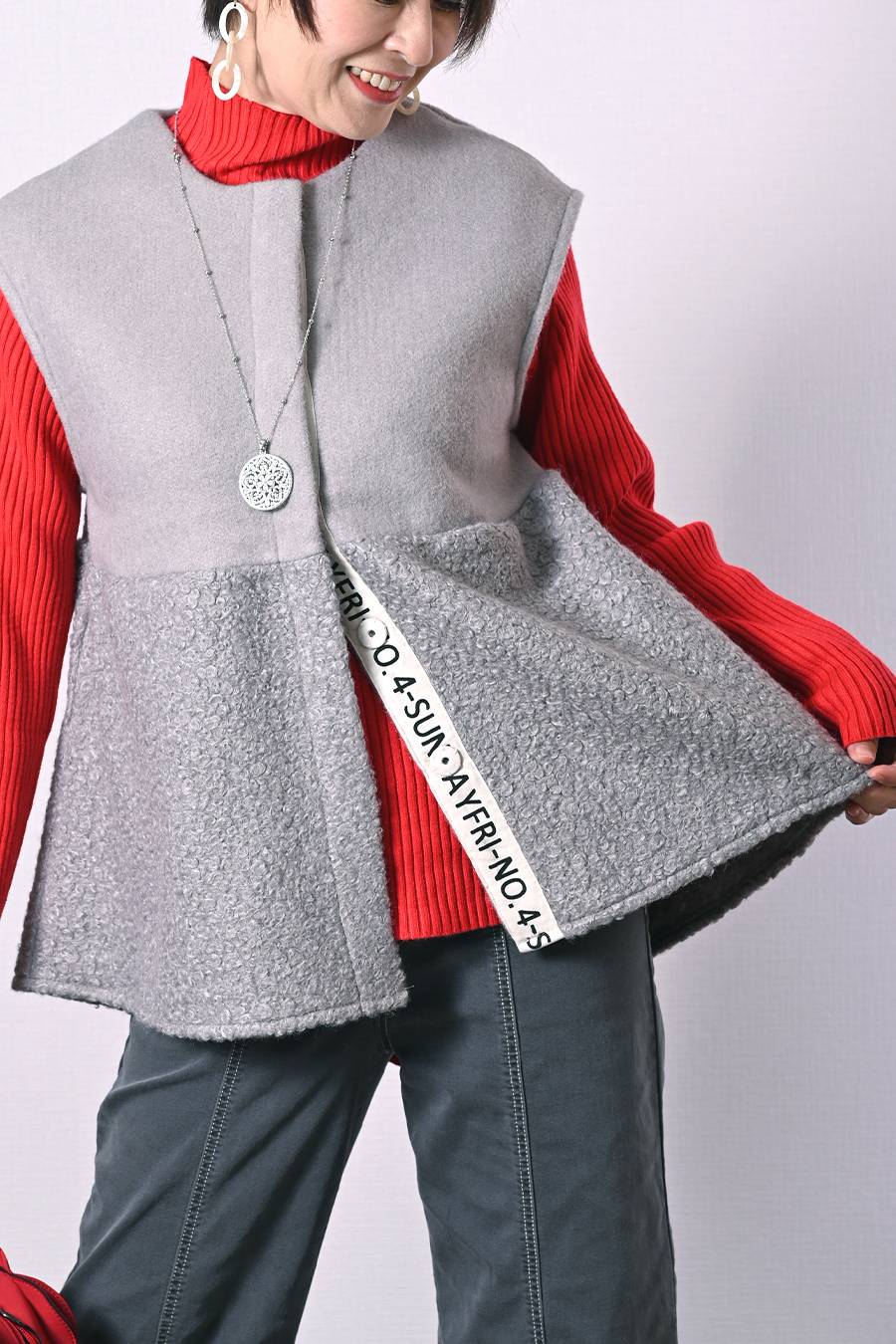 体型カバーに最適！ゆったり軽量ビッグサイズ圧縮ニット×プードル前開きベスト